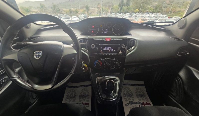 LANCIA Ypsilon pieno