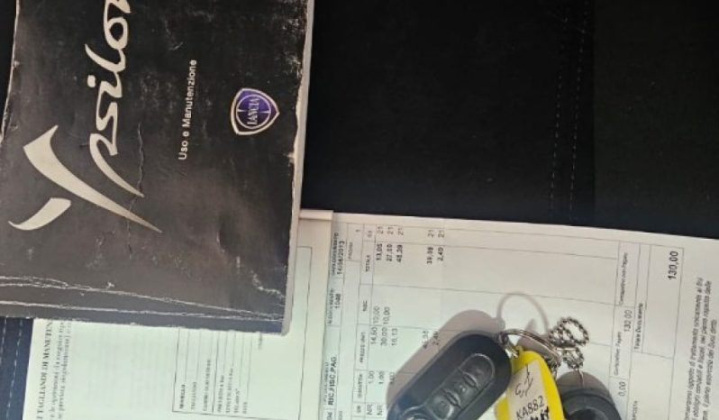 LANCIA Ypsilon pieno