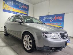 AUDI A4 pieno