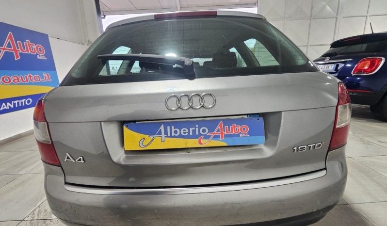 AUDI A4 pieno