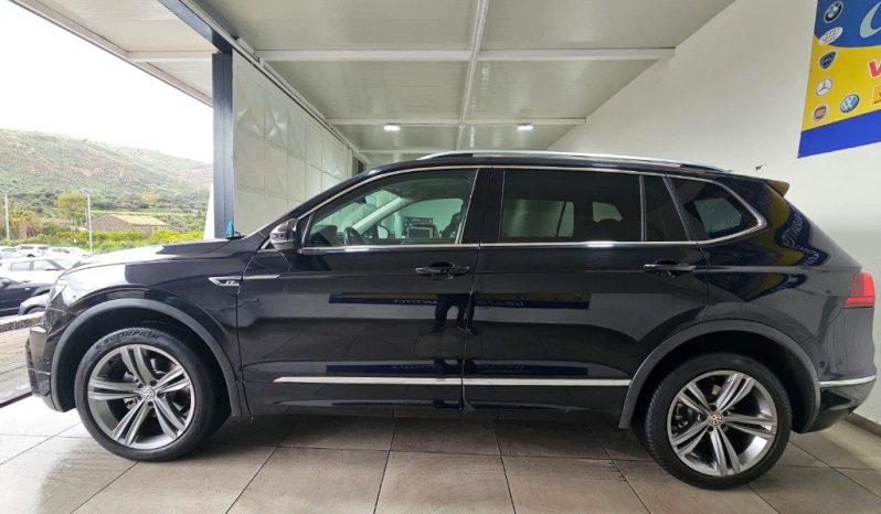 VOLKSWAGEN Tiguan pieno