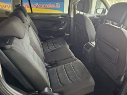 VOLKSWAGEN Tiguan pieno