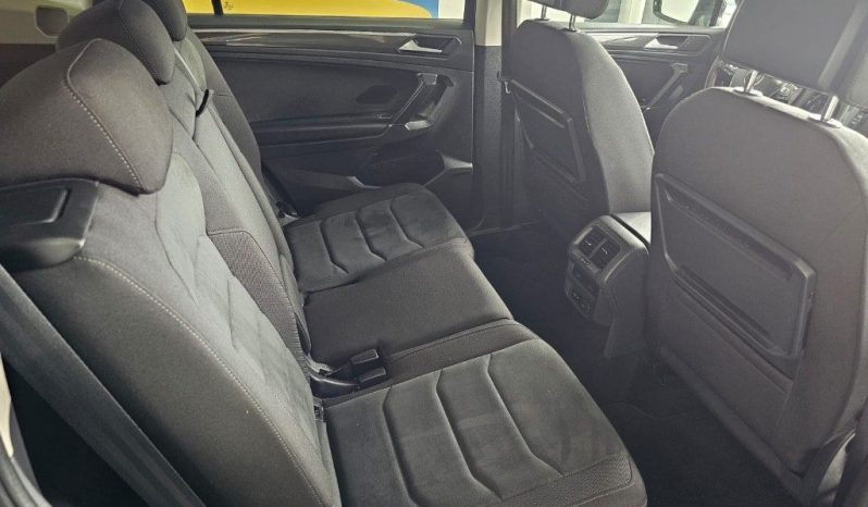 VOLKSWAGEN Tiguan pieno