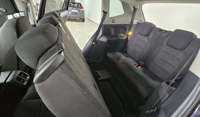 VOLKSWAGEN Tiguan pieno