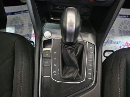 VOLKSWAGEN Tiguan pieno