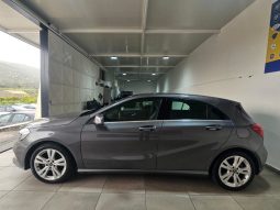MERCEDES-BENZ A 180 pieno