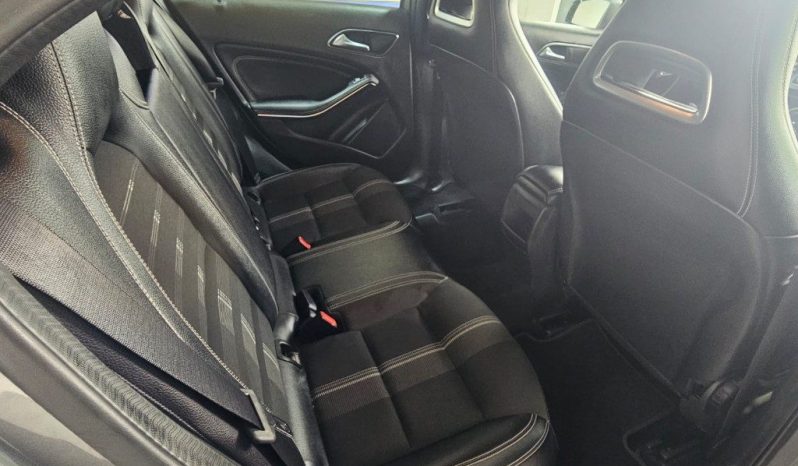 MERCEDES-BENZ A 180 pieno