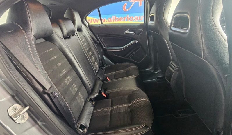 MERCEDES-BENZ A 180 pieno