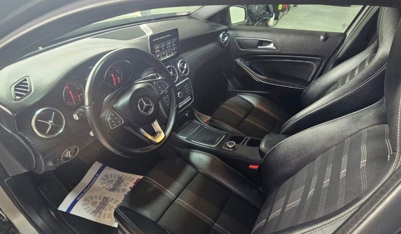 MERCEDES-BENZ A 180 pieno