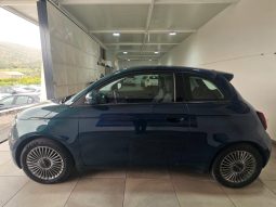 FIAT 500e pieno