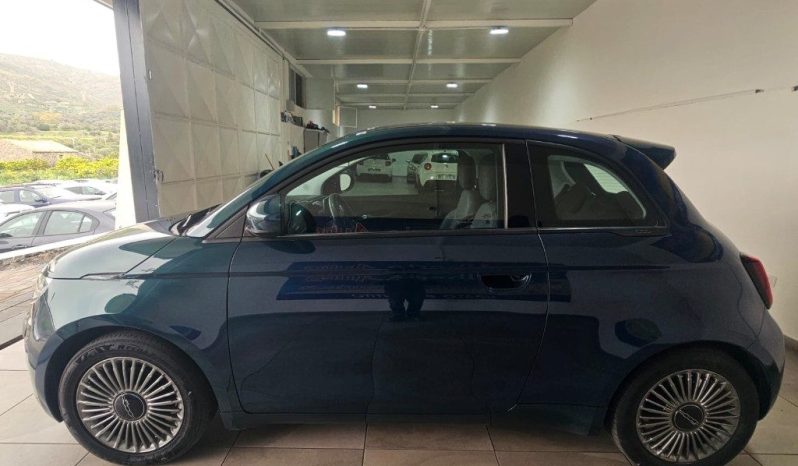 FIAT 500e pieno