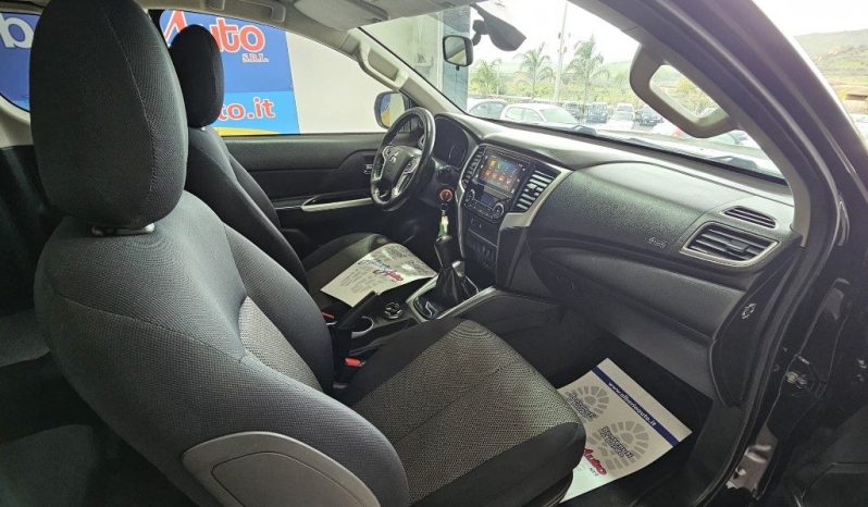 MITSUBISHI L200 pieno