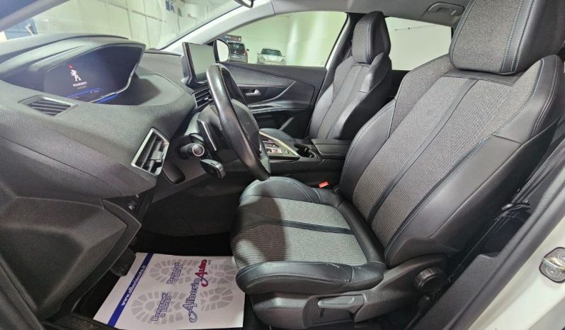 PEUGEOT 3008 pieno
