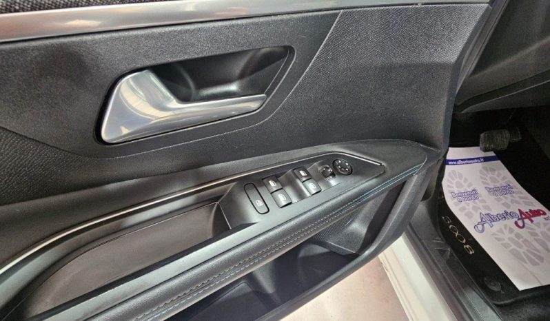 PEUGEOT 3008 pieno