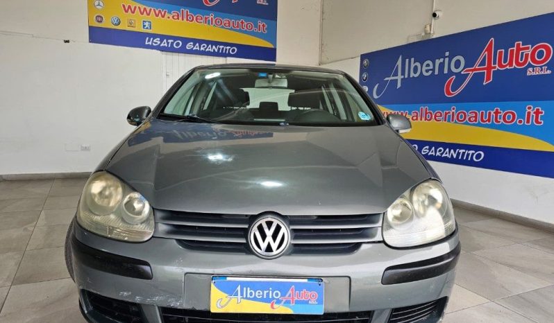 VOLKSWAGEN Golf pieno
