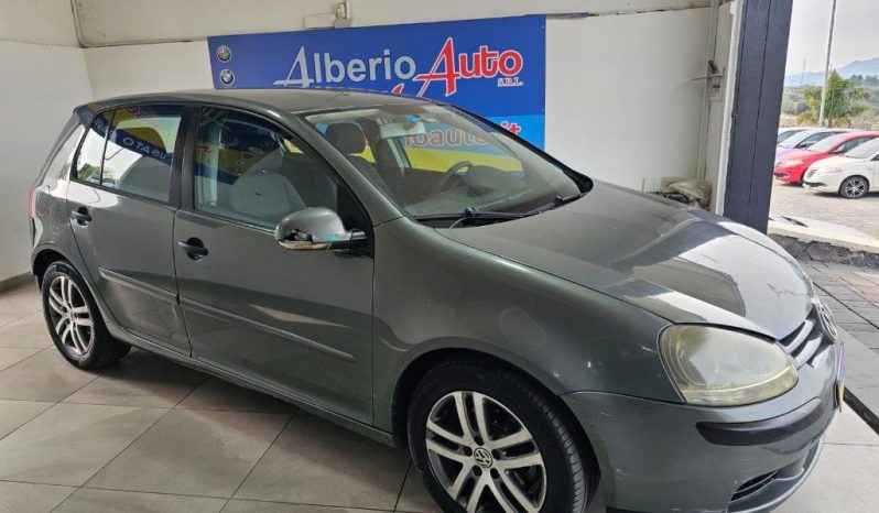 VOLKSWAGEN Golf pieno