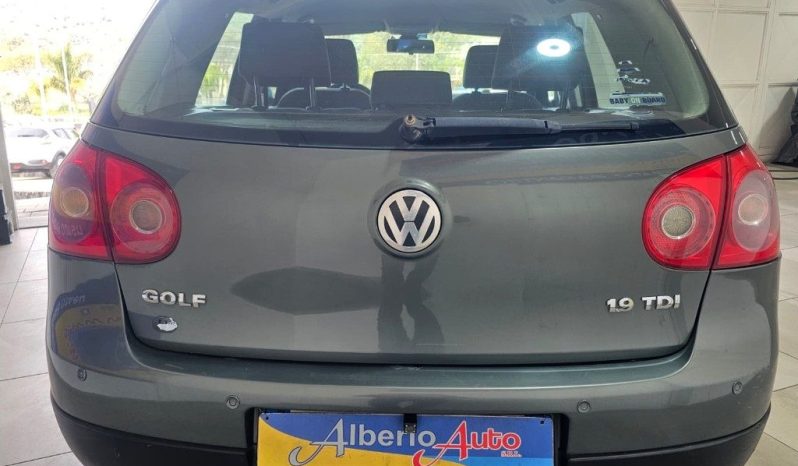 VOLKSWAGEN Golf pieno
