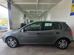 VOLKSWAGEN Golf pieno