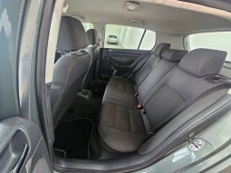 VOLKSWAGEN Golf pieno