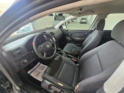 VOLKSWAGEN Golf pieno