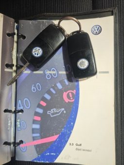 VOLKSWAGEN Golf pieno