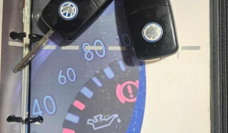 VOLKSWAGEN Golf pieno