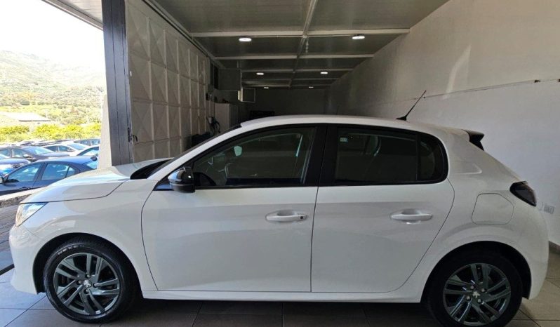 PEUGEOT 208 pieno