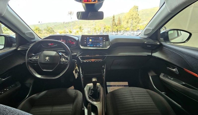 PEUGEOT 208 pieno