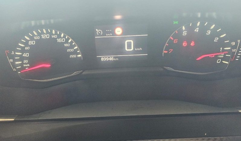 PEUGEOT 208 pieno
