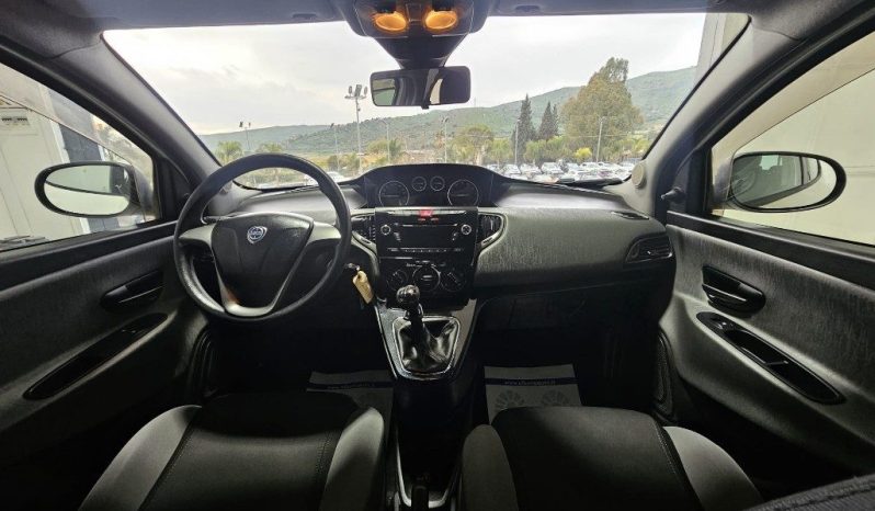 LANCIA Ypsilon pieno