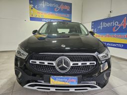 MERCEDES-BENZ GLA 200 pieno