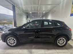 MERCEDES-BENZ GLA 200 pieno