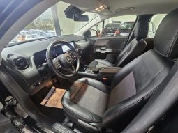 MERCEDES-BENZ GLA 200 pieno