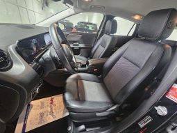 MERCEDES-BENZ GLA 200 pieno