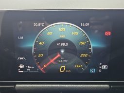 MERCEDES-BENZ GLA 200 pieno