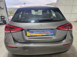 MERCEDES-BENZ A 180 pieno