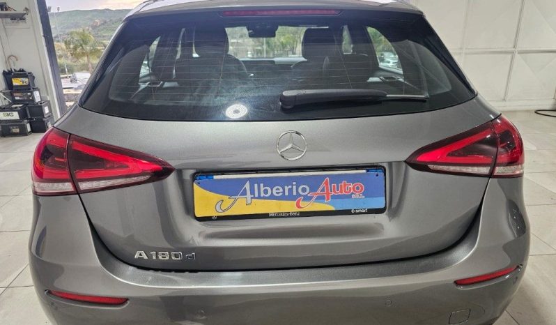 MERCEDES-BENZ A 180 pieno