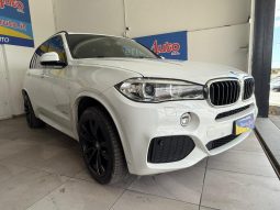 BMW X5 pieno