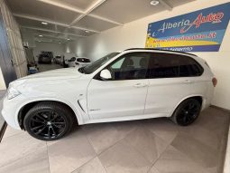 BMW X5 pieno