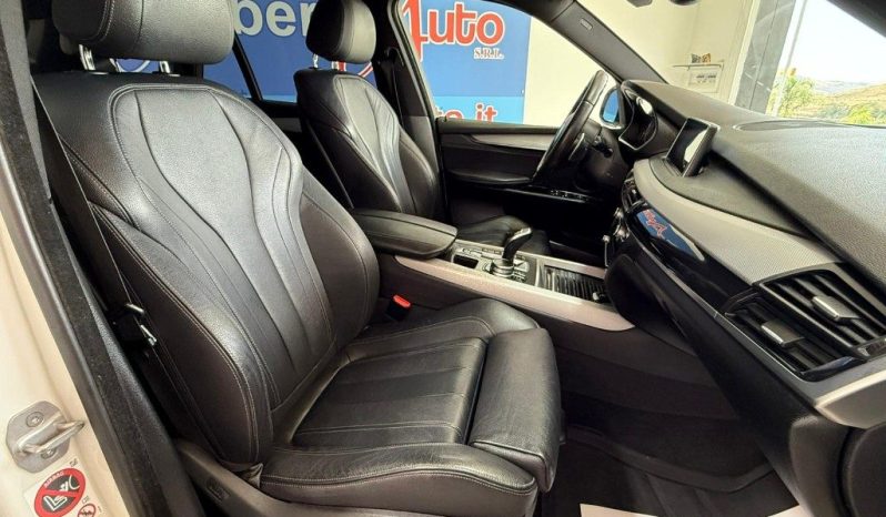 BMW X5 pieno