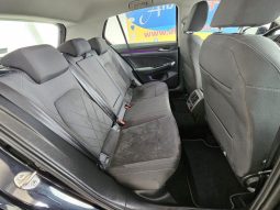 VOLKSWAGEN Golf pieno