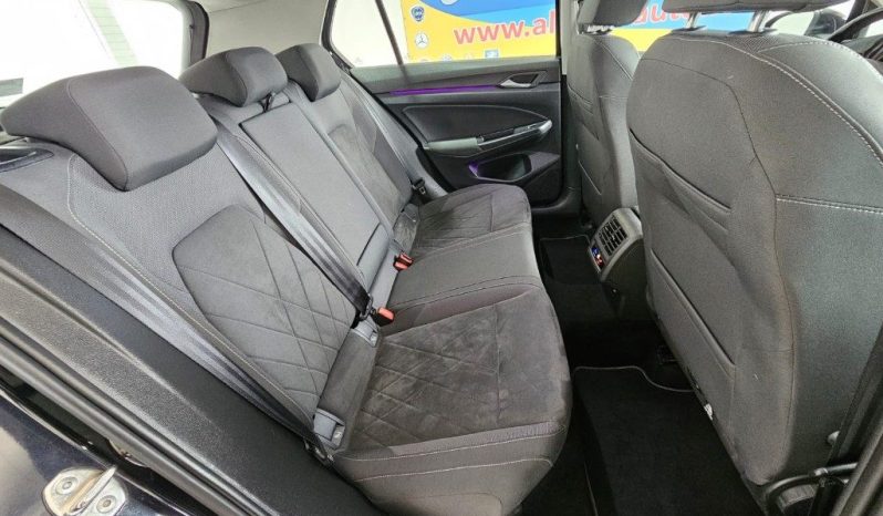 VOLKSWAGEN Golf pieno