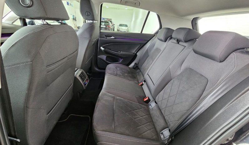 VOLKSWAGEN Golf pieno