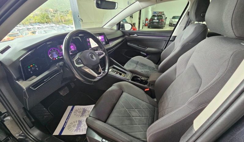 VOLKSWAGEN Golf pieno