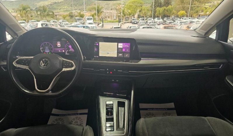 VOLKSWAGEN Golf pieno