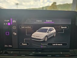 VOLKSWAGEN Golf pieno