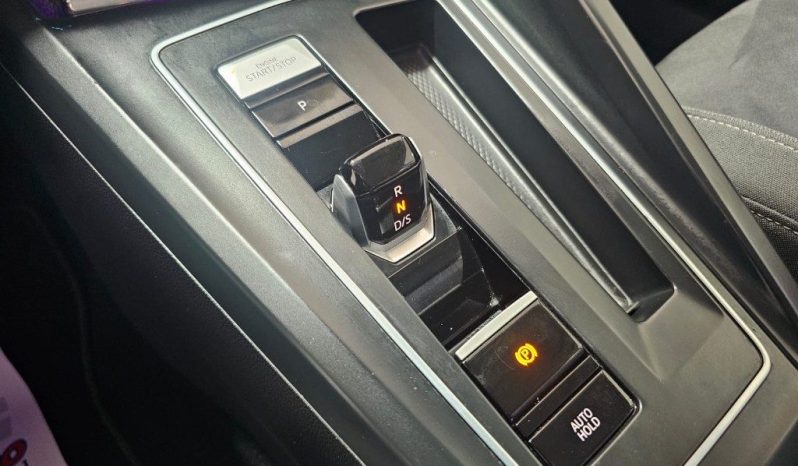 VOLKSWAGEN Golf pieno