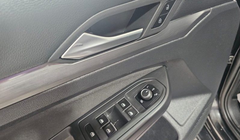 VOLKSWAGEN Golf pieno