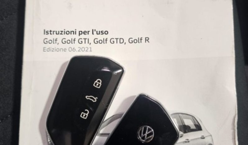 VOLKSWAGEN Golf pieno