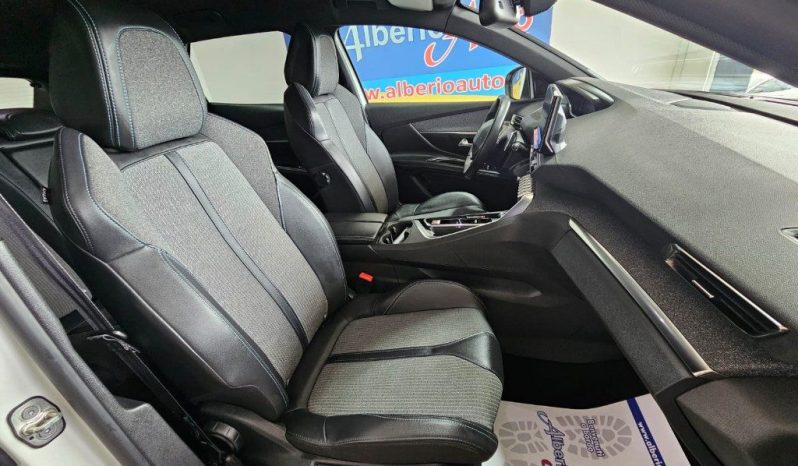 PEUGEOT 3008 pieno